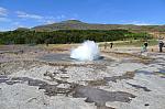 Strokkur spuštěný spouští