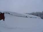 Zasněžená biathlonová hala