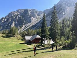 Planinski dom na Zelenici