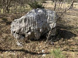 Oškrapovaný kámen