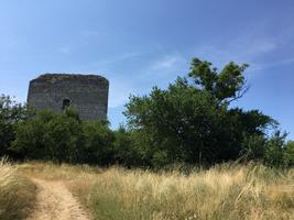 Věž Sirotčího hrádku