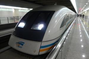 Maglev zepředu